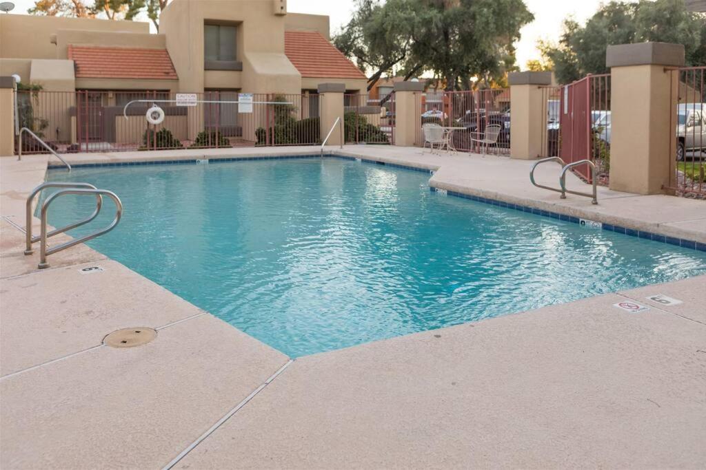 Cozy Near Mcc With Pool, Bbq, Covered Parking Casa de Férias
