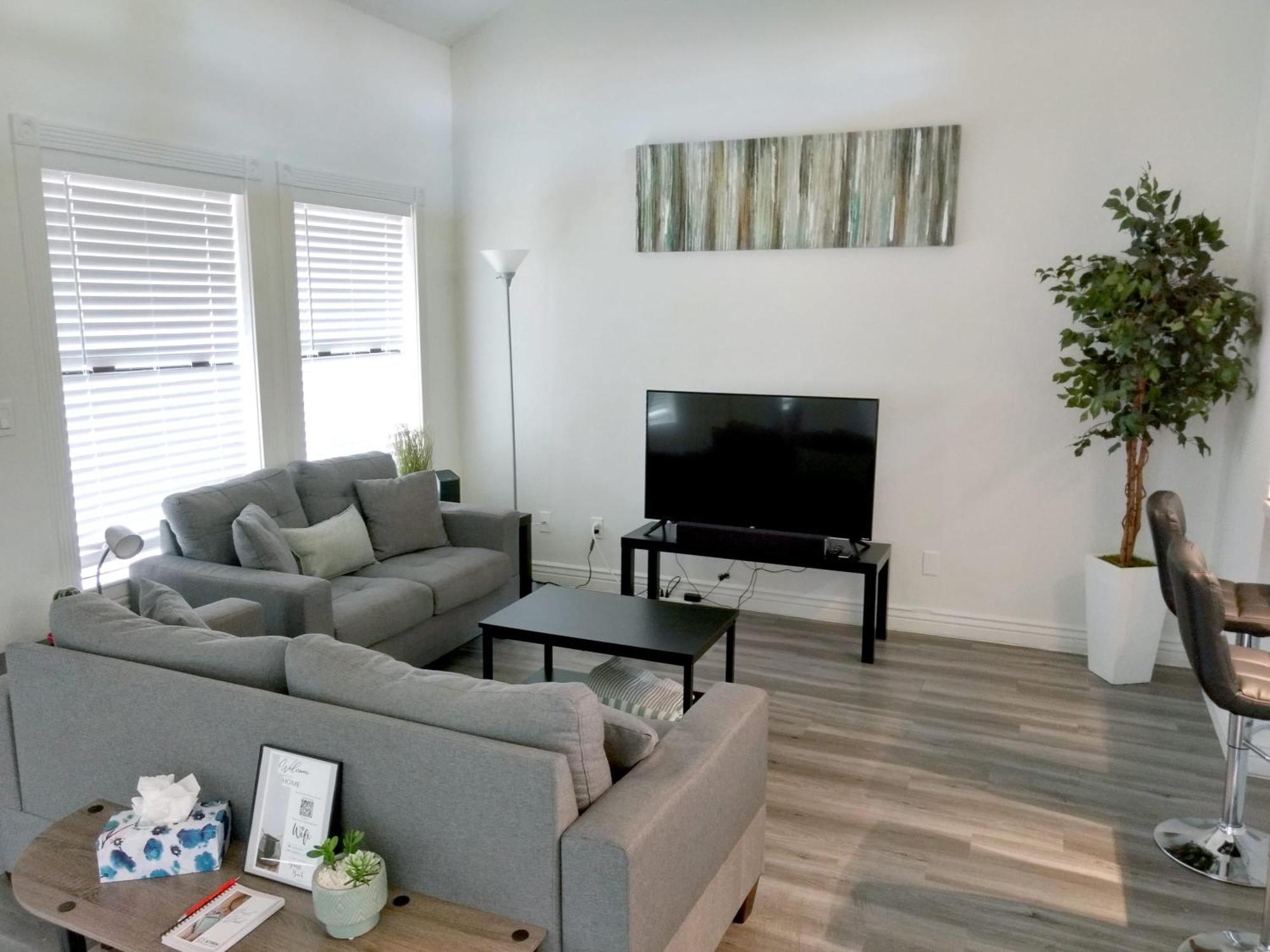 Cozy Near Mcc With Pool, Bbq, Covered Parking
