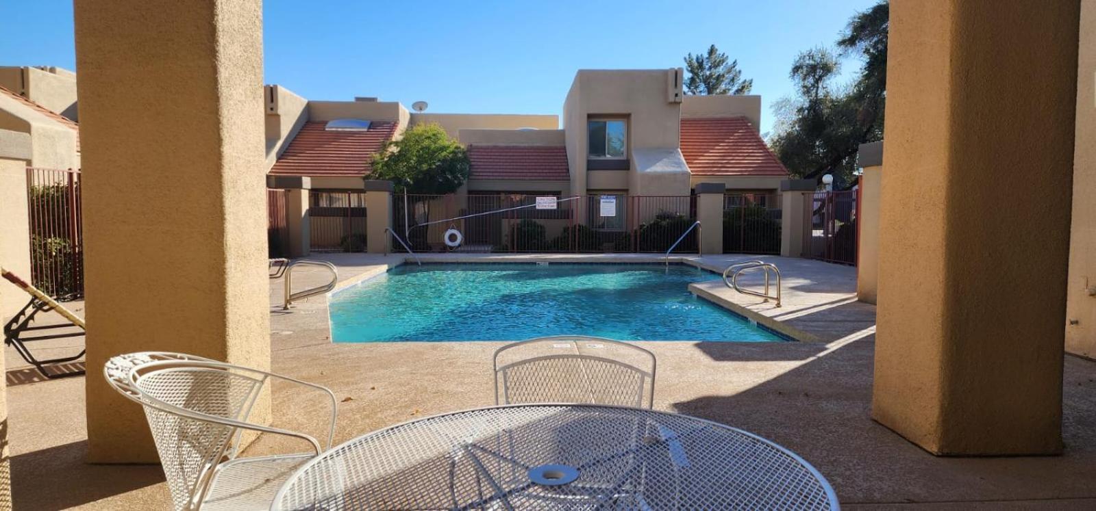 Cozy Near Mcc With Pool, Bbq, Covered Parking